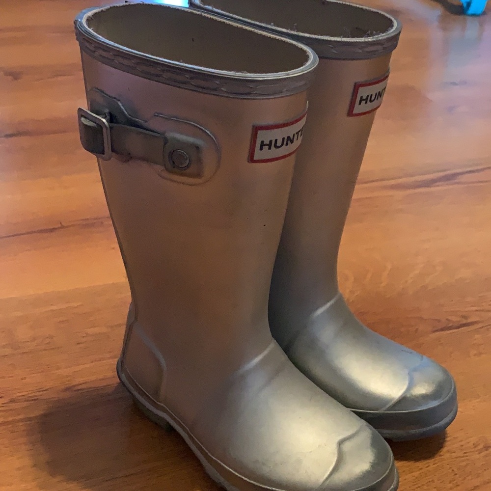 HUNTER BOOTS